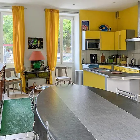 3 Bedroom Awesome In