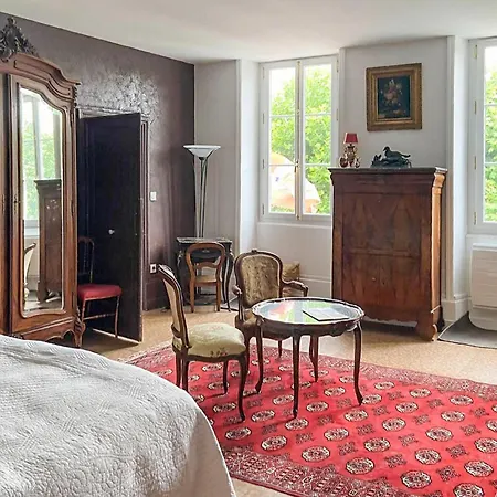Casa vacanze 3 Bedroom Awesome In Le Château-dʼOléron